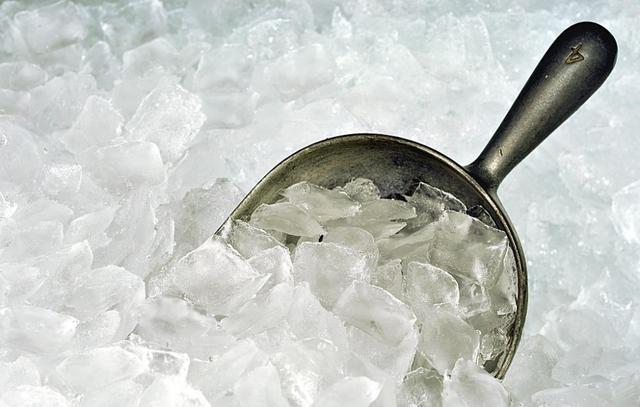 How to Maintain Your Ice Maker