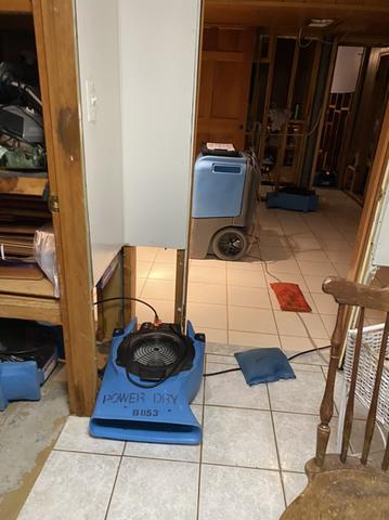 Hot Water Heater Leak in Sayreville, NJ - Northeast Power Dry Hot Water Heater Leak in Sayreville, NJ